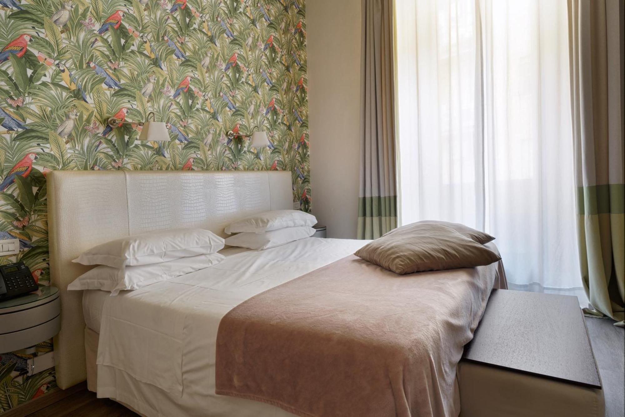 De La Pace, Sure Collection By Western